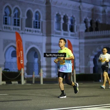 Runner Photo 5563136