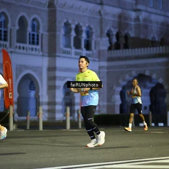 Runner Photo 5563144