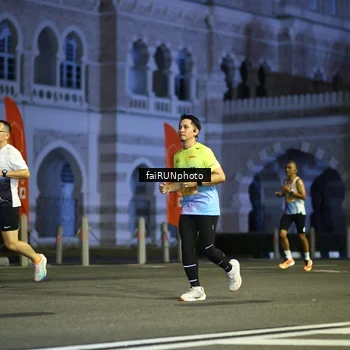 Runner Photo 5563145