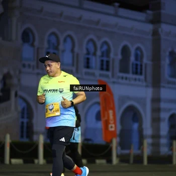 Runner Photo 5563400