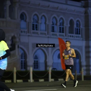 Runner Photo 5563525
