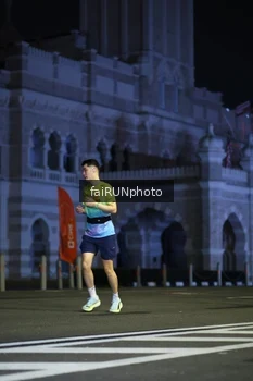 Runner Photo 5563535