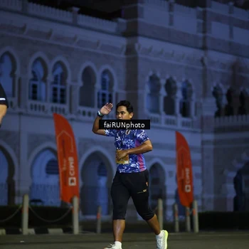 Runner Photo 5563575