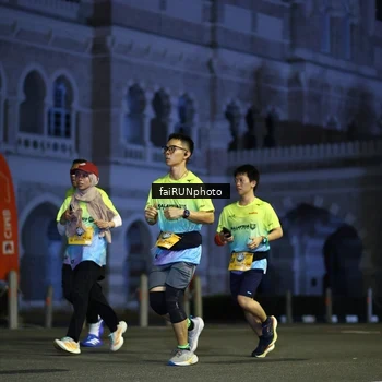 Runner Photo 5563635