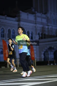 Runner Photo 5564077