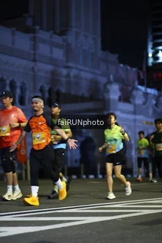 Runner Photo 5564129