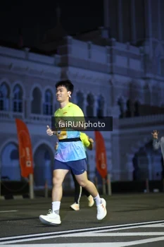 Runner Photo 5564423