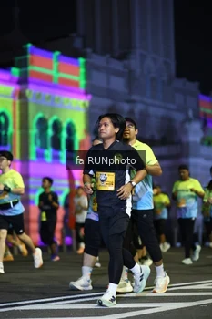 Runner Photo 5566009