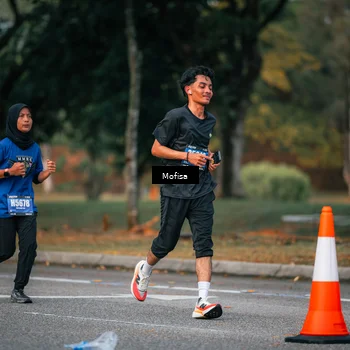 Runner Photo 5566635