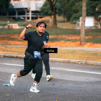 Runner Photo 5568100