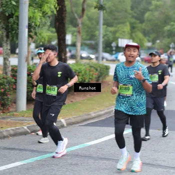 Runner Photo 5591105
