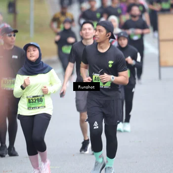 Runner Photo 5591456