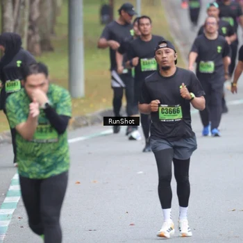 Runner Photo 5592091