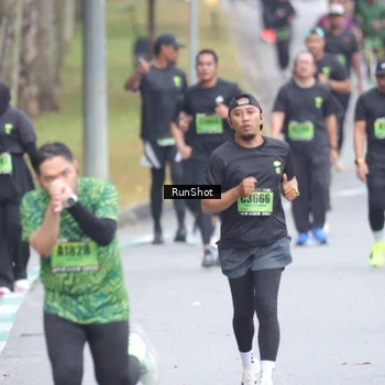 Runner Photo 5592092