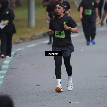 Runner Photo 5592105