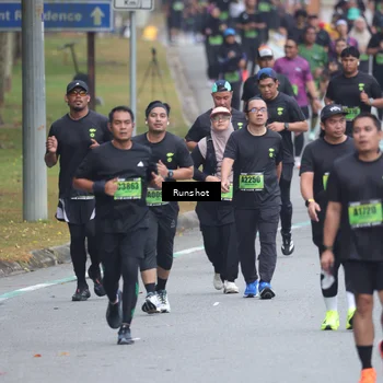 Runner Photo 5592153