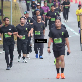 Runner Photo 5592165