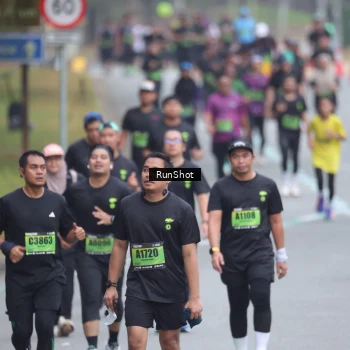 Runner Photo 5592218