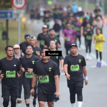 Runner Photo 5592223