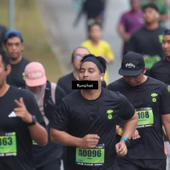 Runner Photo 5592311