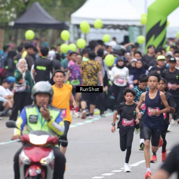 Runner Photo 5592882