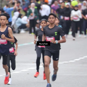 Runner Photo 5593024