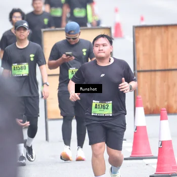 Runner Photo 5593040