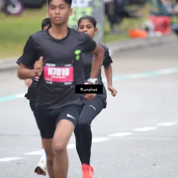 Runner Photo 5593091