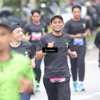 Runner Photo 5593381