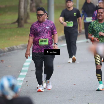 Runner Photo 5593423