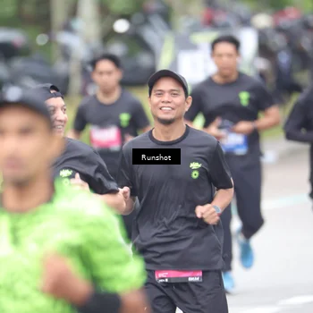 Runner Photo 5593454
