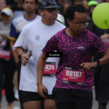 Runner Photo 5593592
