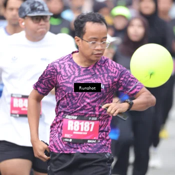 Runner Photo 5593593