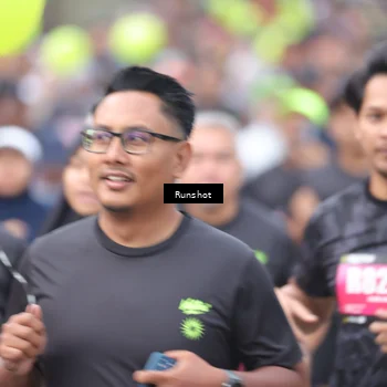 Runner Photo 5593703