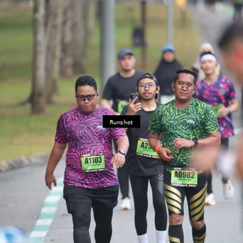 Runner Photo 5593705