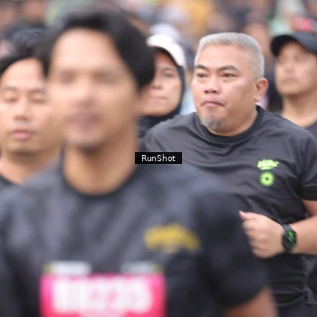 Runner Photo 5593716