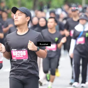 Runner Photo 5593801