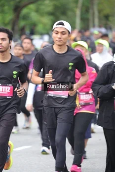 Runner Photo 5593840