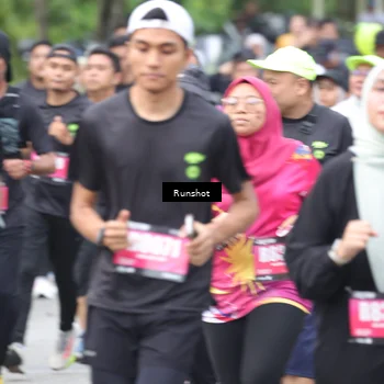 Runner Photo 5593849