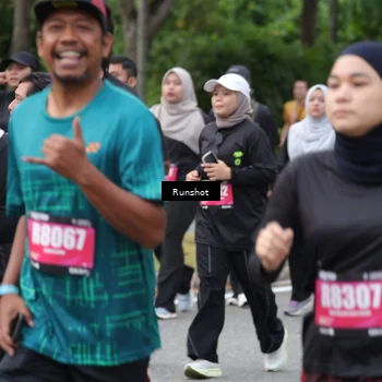 Runner Photo 5594070