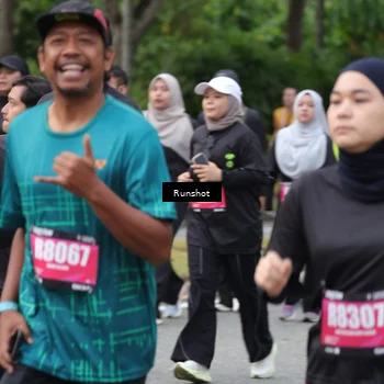 Runner Photo 5594072