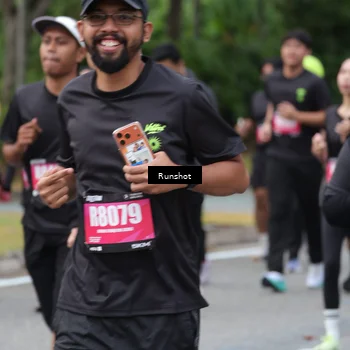 Runner Photo 5594105