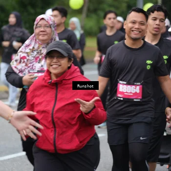 Runner Photo 5594254