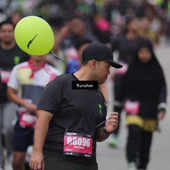 Runner Photo 5594550