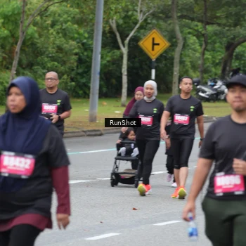Runner Photo 5594635