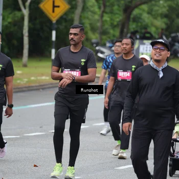 Runner Photo 5594674