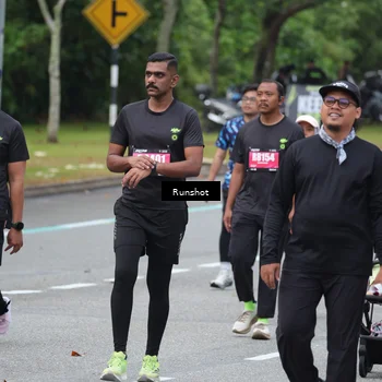 Runner Photo 5594676