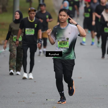 Runner Photo 5594948