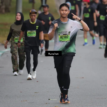 Runner Photo 5594973