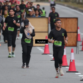 Runner Photo 5594999
